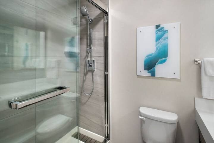 Room 15 of 27
