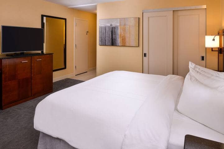 Room 5 of 27